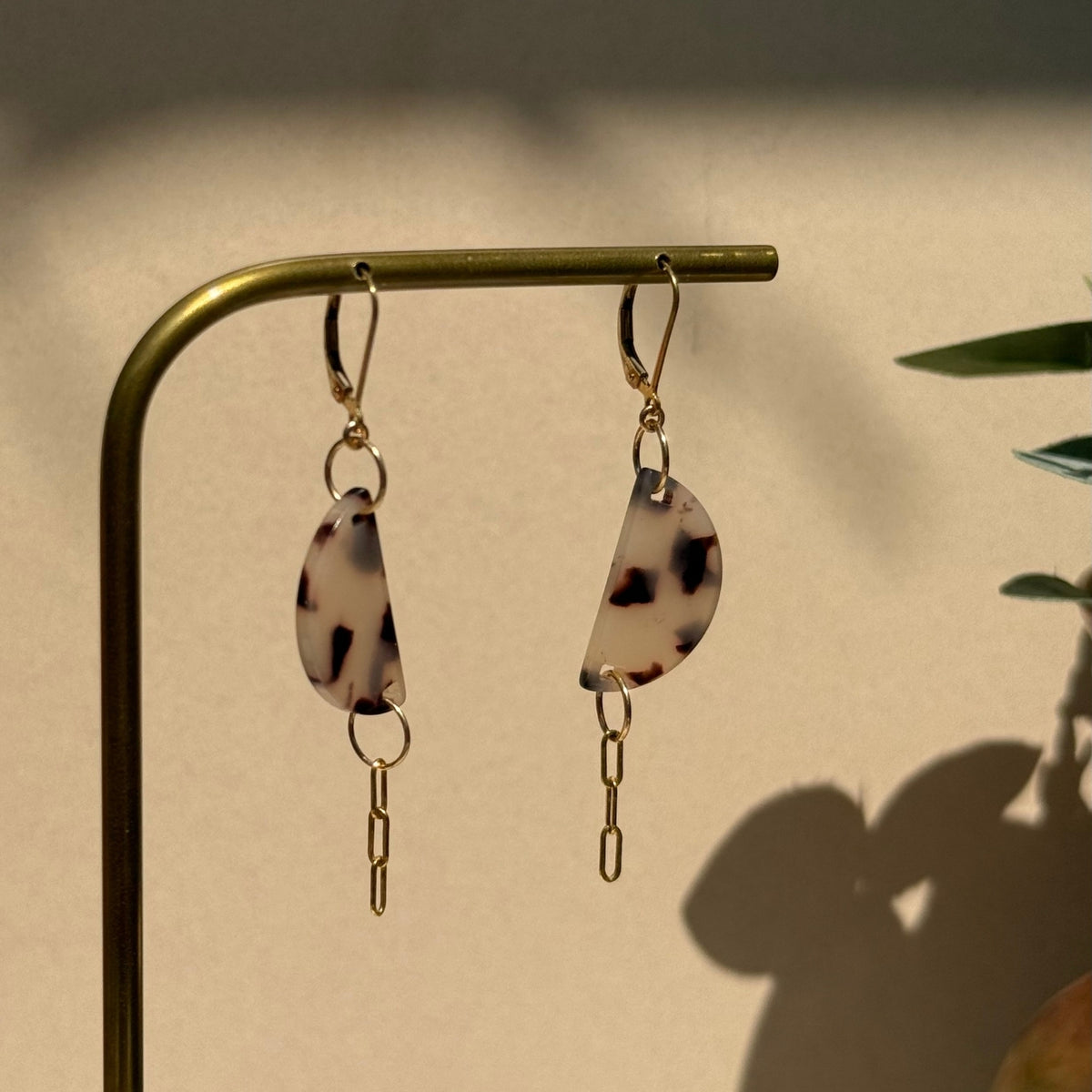 Tortoise Link Earrings
