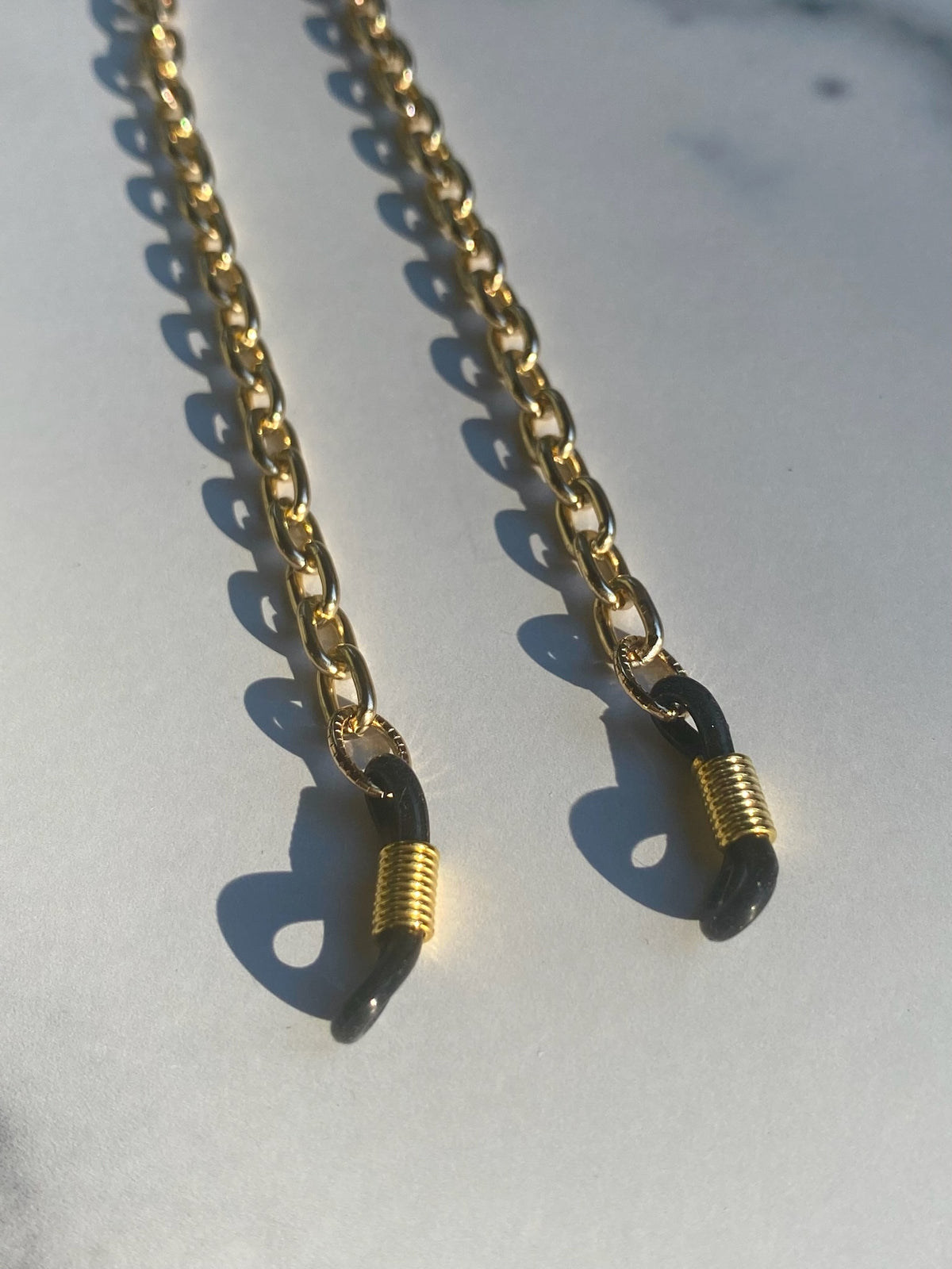 Oval Sunglass Chain - Gold